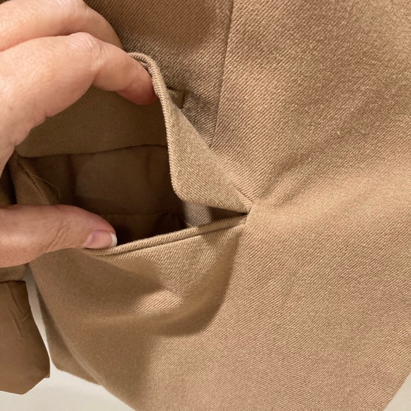 Camel blazer, size 10 - Picture 4 of 9